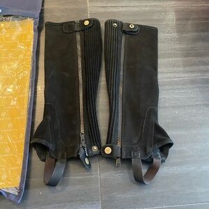 NWT Moretta suede black half chaps